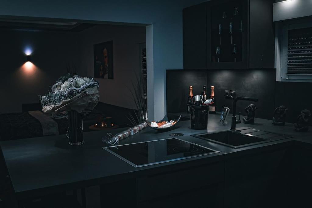 Apartment Luxus Loft Whirlpool Designer Kueche Bad