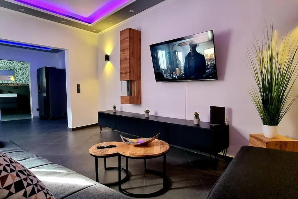 Luxus Loft Whirlpool Designer Kueche Bad *