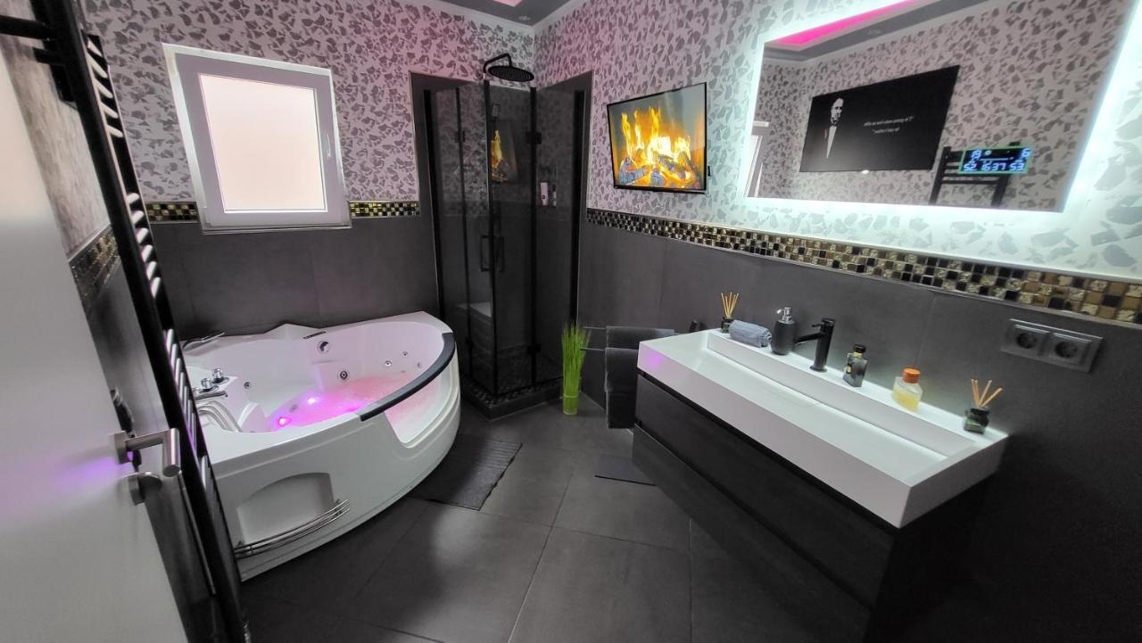 Apartment Luxus Loft Whirlpool Designer Kueche Bad Herdecke
