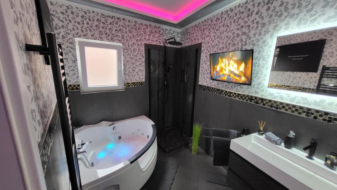 Luxus Loft Whirlpool Designer Kueche Bad Apartment Herdecke