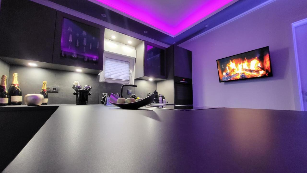 Luxus Loft Whirlpool Designer Kueche Bad *