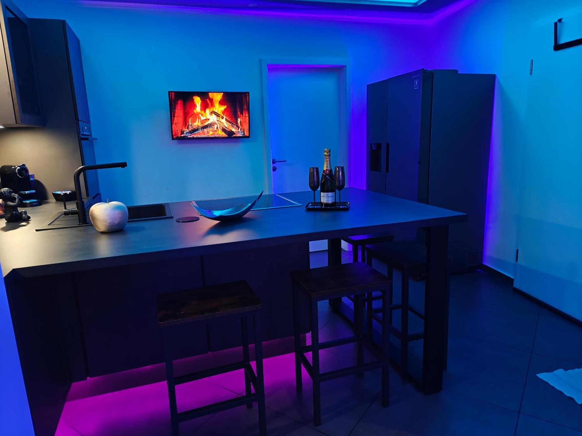 Luxus Loft Whirlpool Designer Kueche Bad Apartment